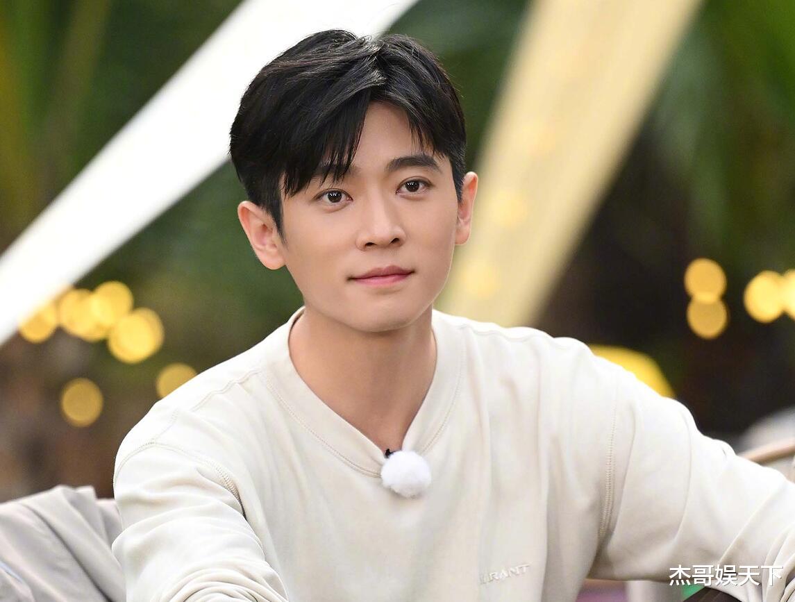 看到李晨对白鹿和张真源的态度,观众:活该上热搜