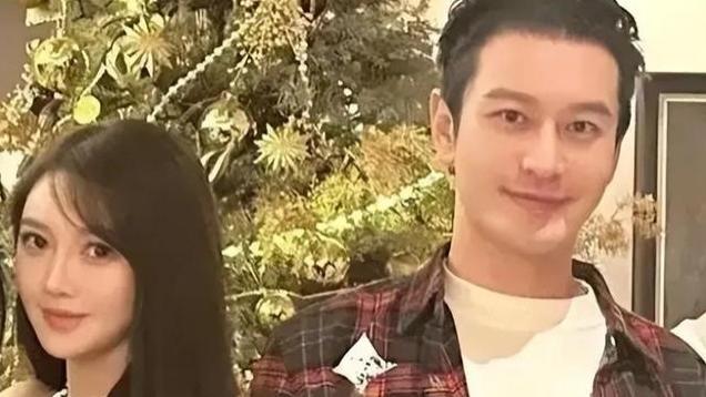 黄晓明疑似带叶柯一起过年，叶柯挺大肚跟黄晓明身后，临近预产期