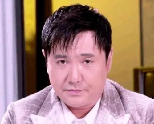 沈腾回齐齐哈尔探亲!家宴罕曝光,菜系太硬了,腾哥坐上菜口讲究