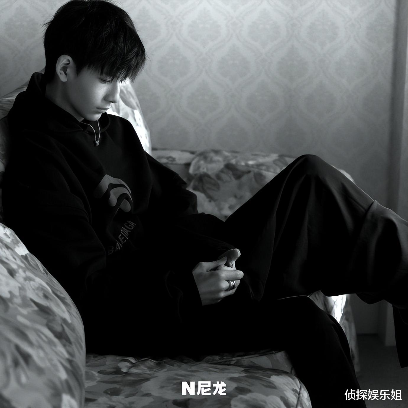 董洁与儿子首封曝光,15岁顶顶明星范足,遗传爸妈高颜值又高又帅