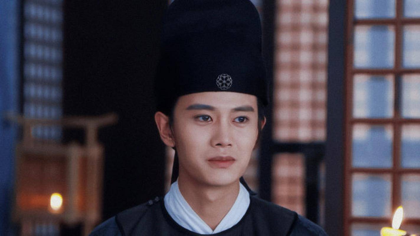 34岁任嘉伦颜值与演技并存,却为何成了资源降级的古装男神?