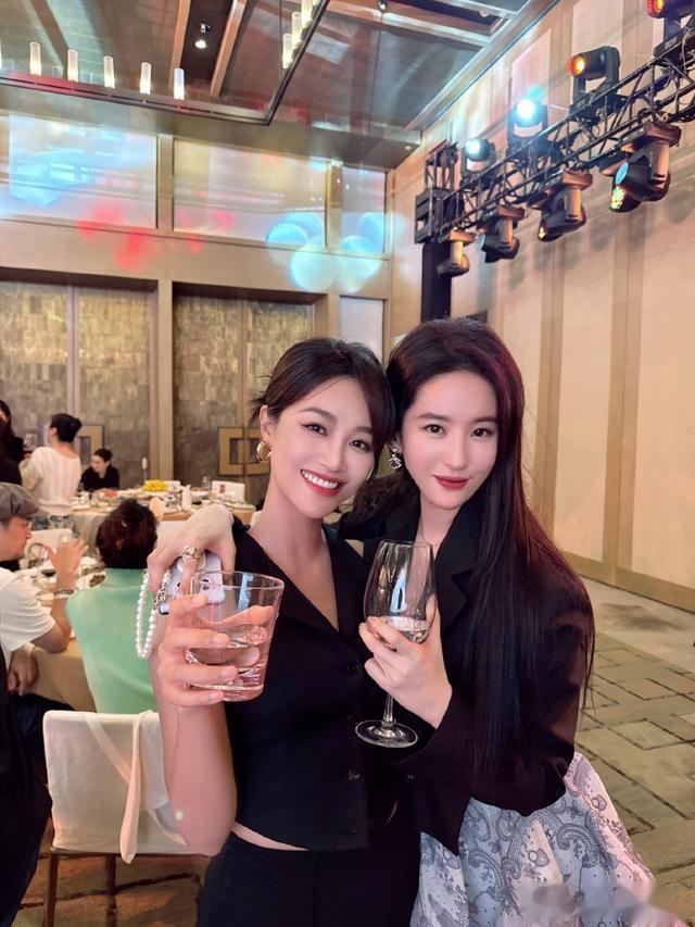 很难再翻红的两个女演员，一个《甄嬛传》红过，一个《蜗居》红过