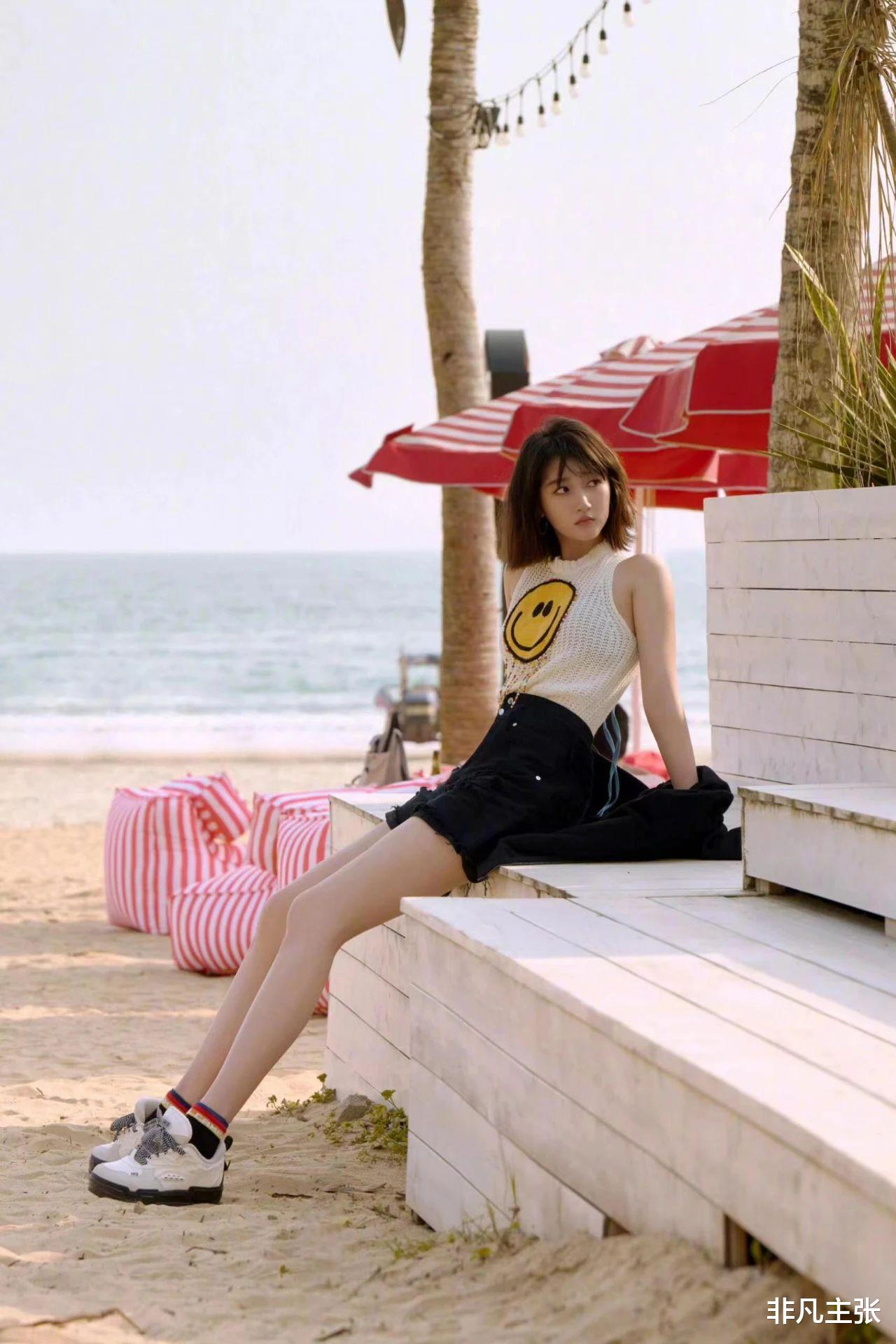 原来短发才是关晓彤统治区，妥妥清冷大女主既视感