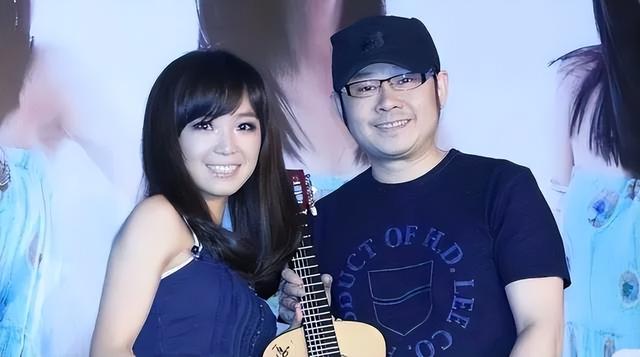 离婚33年后,刀郎和“与富商私奔”的前妻,两人处境千差万别