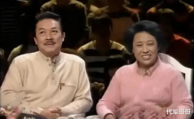 原来他早已离世！照顾患癌妻子43年，自己却不幸猝死片场