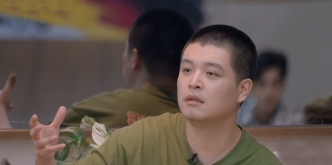 哈？！他俩这是要分手啊...