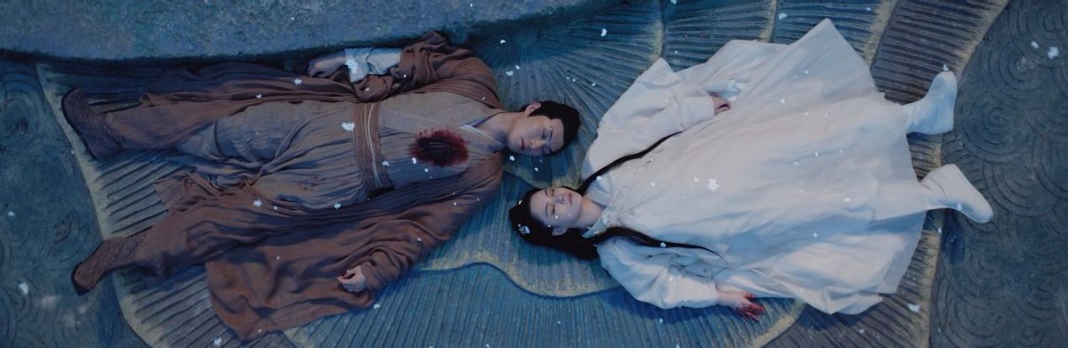 海报是神颜,正片却是五五分、大体格,阿娇的真实颜值藏不住了?