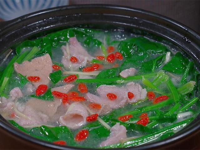 失眠多是肝火旺,春天要多吃3菜,清肝火助睡眠,睡得好啥都好了