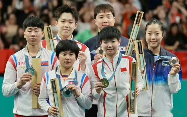 孙颖莎一声欧巴谁扛得住！申裕斌和偶像贴贴，王楚钦暖男实锤！