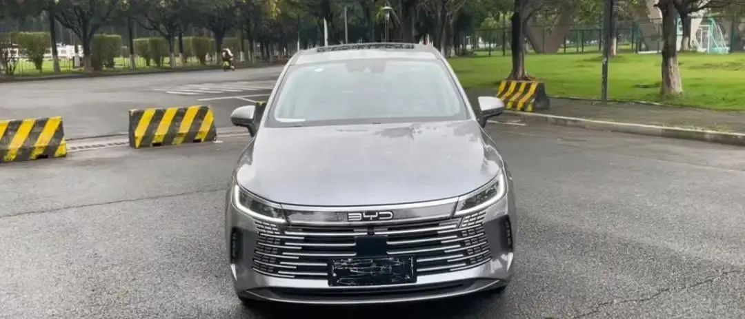 比亚迪“良心价”，12.88万跌至不足8万，最大续航120km