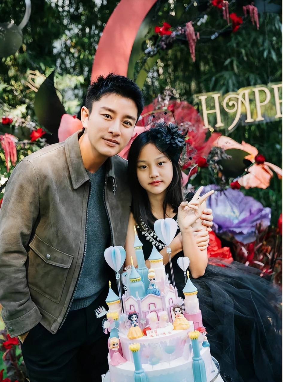 贾乃亮高调晒照：深情告白“我爱了她整整11年”