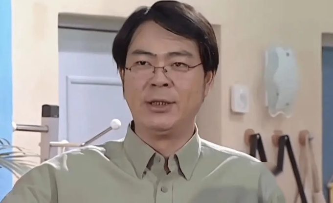 又反转了! 高亚麟想和魏嘉复合并答应给孩子上户口,魏嘉回应打脸