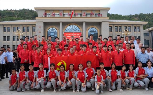 孙颖莎香港演讲完整版?孙颖莎深夜痛哭过?孙颖莎人生经历大盘点