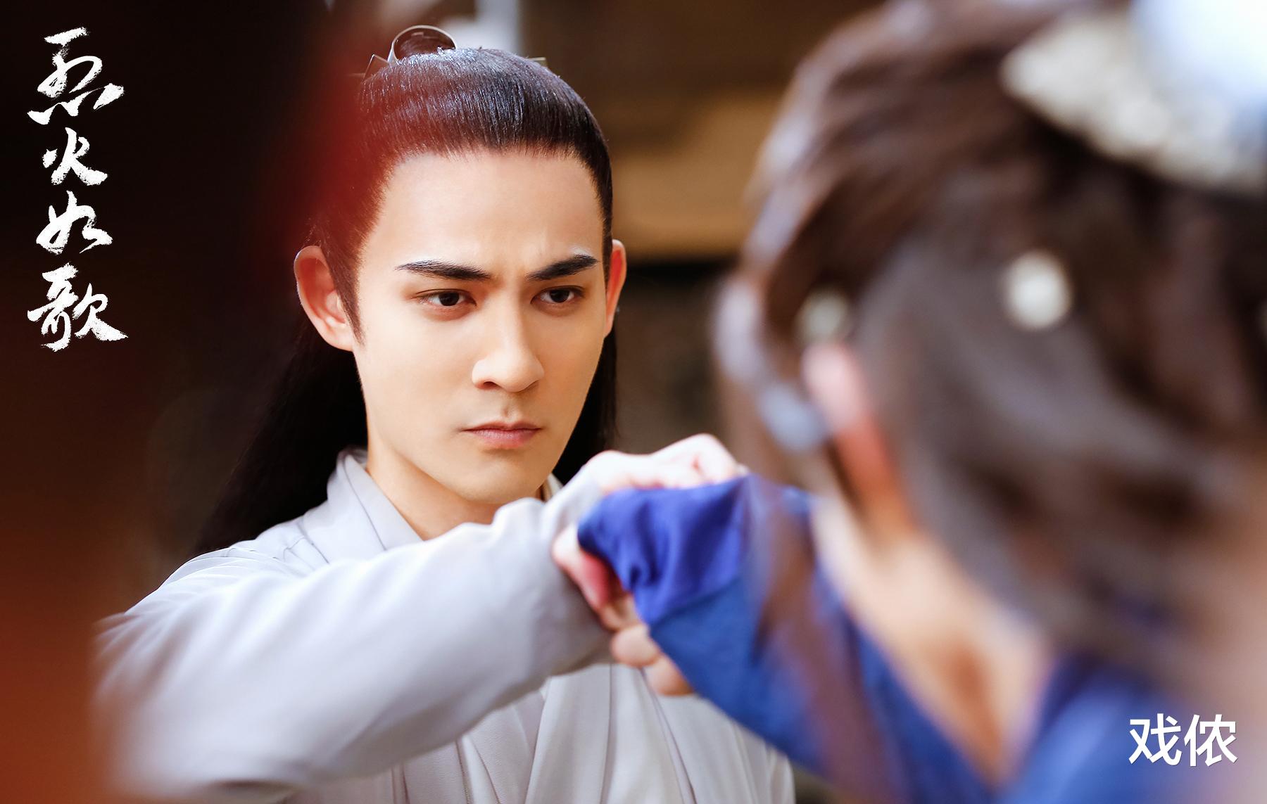 周渝民被制片人要求表态,周渝民强词夺理,制片人的做法大快人心