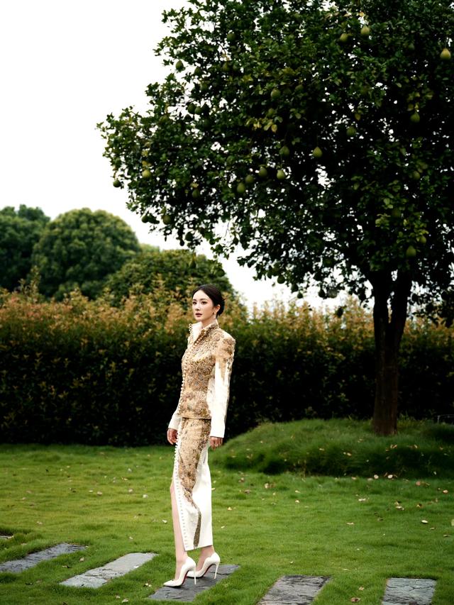 37岁杨幂生日写真 沉稳大气成熟妩媚 真是一年更胜一年美!