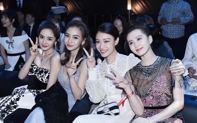 没滤镜真可怕！秦海璐满脸褶皱，林志玲尽显疲惫，袁泉生图炸裂