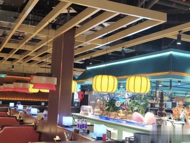 吃自助餐，尽量少吃的5类食物，老板：这人不是厨师，就是内行