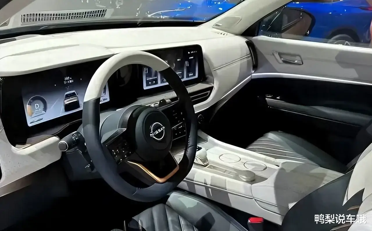 25款日产楼兰曝光,外观内饰大变样,配2.0T+9AT,或于11月发布