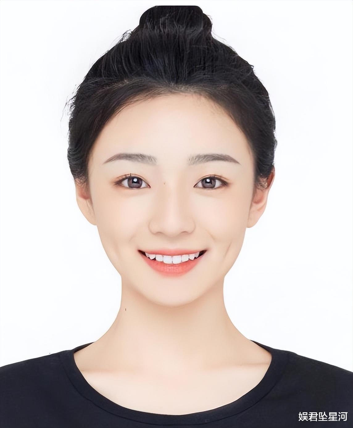 《清明上河图密码》22岁的她火了,长得很美,就是撞脸超10位女星