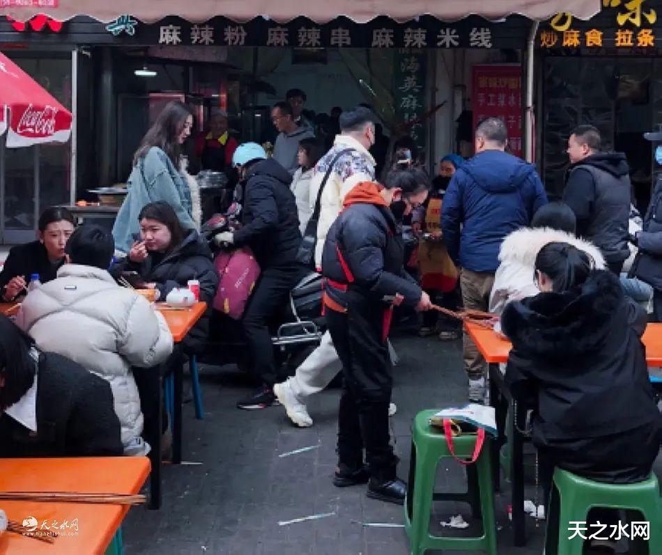 天水麻辣烫为何如此火爆？
