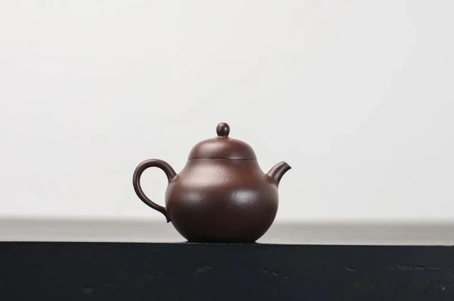 泡茶为什么会用紫砂壶？