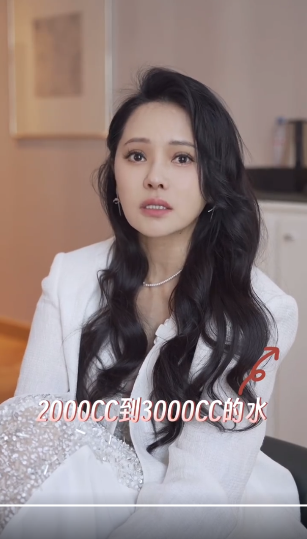 56岁伊能静越活越年轻,瘦12斤后大妈变少女的秘密!适用30+女性