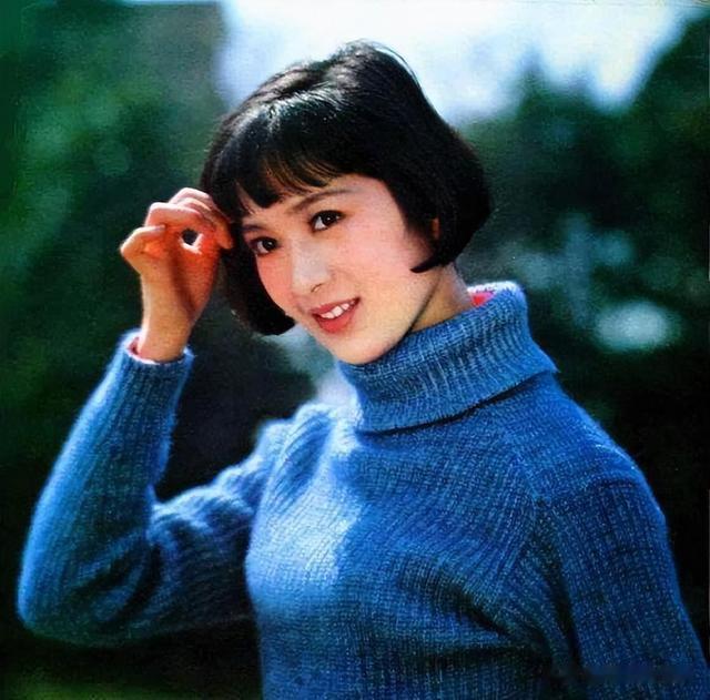 刘晓庆红不过她,赵雅芝美不过她,如今28岁女儿长成这样