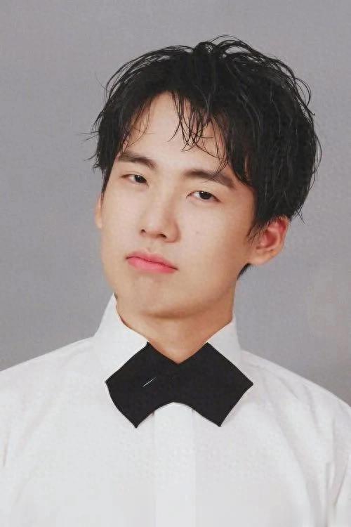 郭麒麟恋情揭晓,才子情牵平凡白领,演绎现实版甜蜜佳话