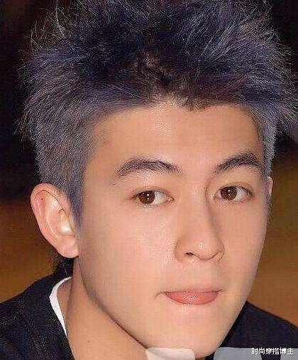 44岁陈冠希怎么变成了这样?晒全家游照片,老到不敢认!