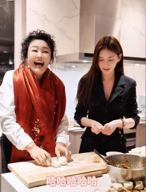 汪小菲又向大S妥协了,和马筱梅去台湾过年,俩孩子还不能来北京