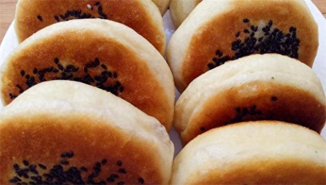 发面芝麻豆沙饼，柔软蓬松吃不够，做法详细教给你，看完你也会做