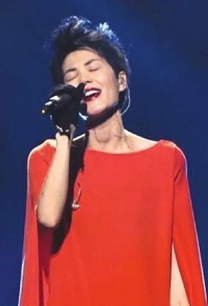 王菲假唱再掀风波！天后回应竟是……