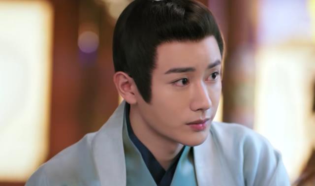 被压了五年的剧终于播出，但却跟《九重紫》撞档了，差距一目了然