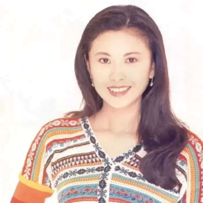 香港「卡拉OK天后」曾一替成名力压王菲 投资失利破产卖保险还债