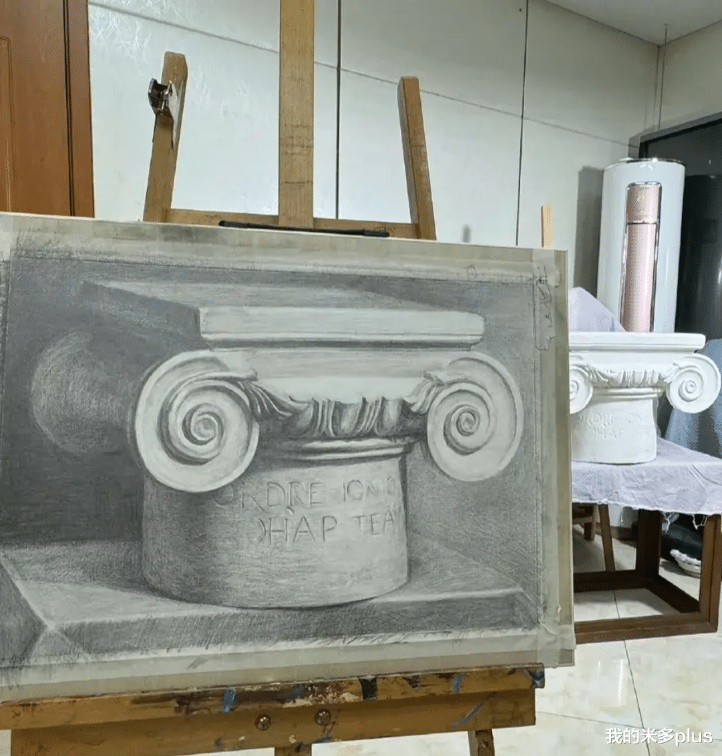 李湘女儿晒3张新画作,王诗龄一天练习8小时,素描水平进步不小