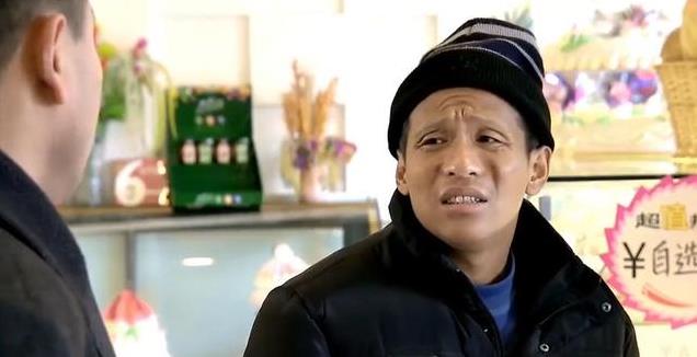 与原配结婚七年,成名后却立马离婚娶美女粉丝,宋小宝如今怎样?