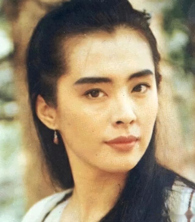 尬吹美人却连额头都不敢露，扛得住“大光明”发型的，才是真神颜