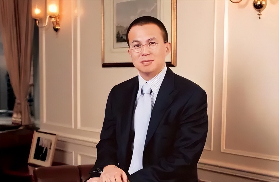 要联姻?李泽楷与富婆合影,同为圆脸被赞夫妻相,梁洛施成过去式