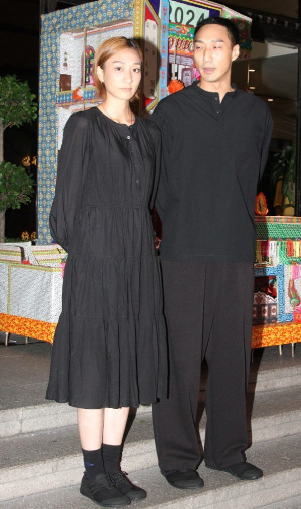 徐少强夫妇追悼会香港举行！前妻雪梨和米雪现身，林子聪等人送别