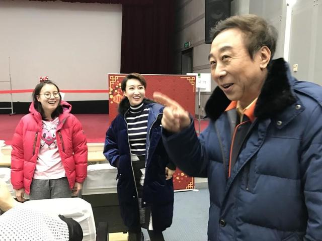 冯巩五大徒弟境遇各不相同,有人成为百亿导演,有人锒铛入狱