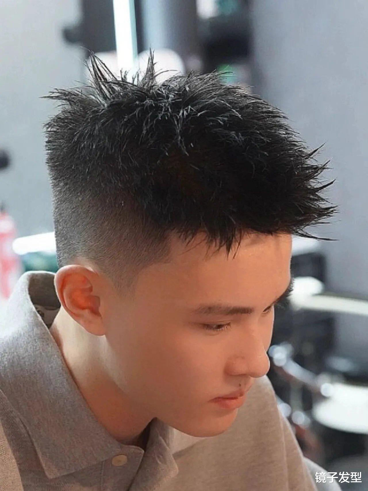 男发剪来剪去，最帅还是飞机头，清爽还有型