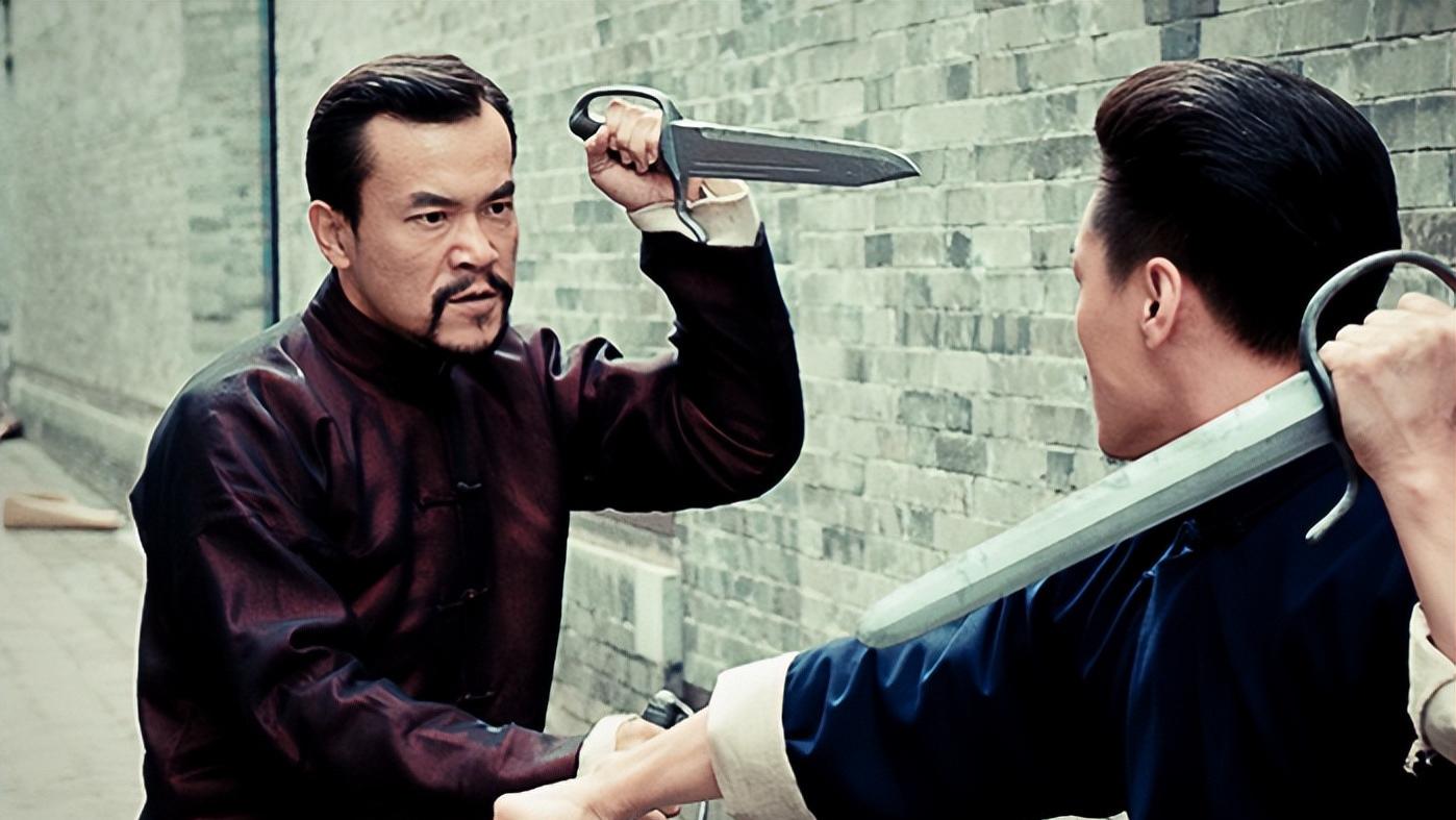 收手吧向佐！别再侮辱观众智商了，花2亿拍个烂片雷人又无脑