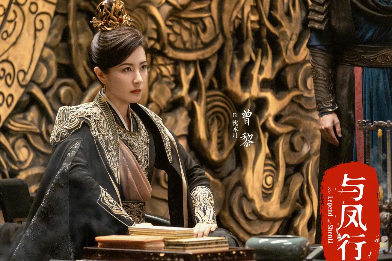 美人曾黎现状：在机场拎颗白菜相当接地气，48岁未婚活成人间清醒