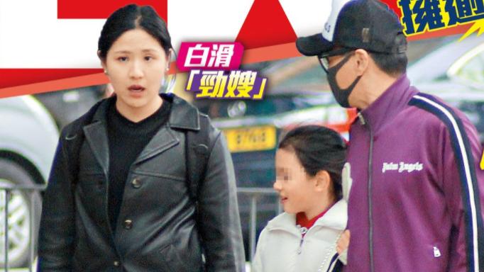 64岁何家劲承认结婚生女，漂亮女儿照片曝光，对太太身份保密