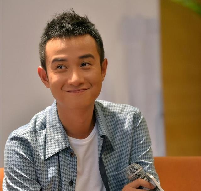 看了40岁文章的新女友,才知道他当年为何说对马伊琍只有感恩