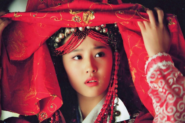 事实证明,36岁无人敢娶的刘亦菲,已然成为了人生大赢家