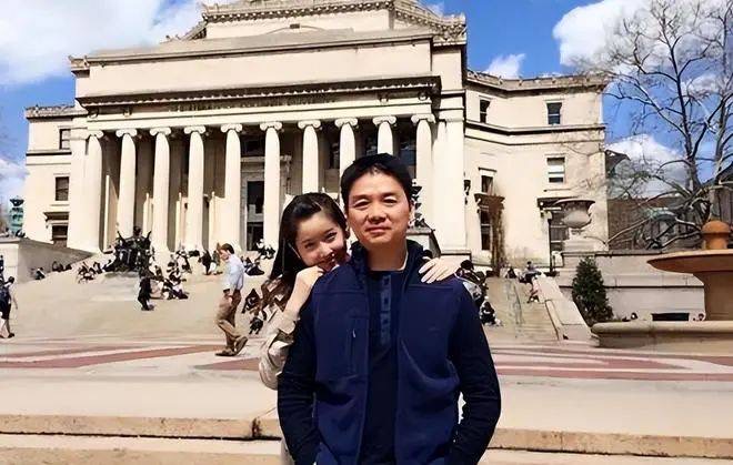 章泽天被爆和刘强东前任比生娃夺家产，正妻变育儿嫂？