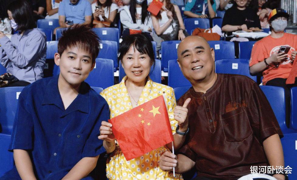 知名歌手,公开道歉!