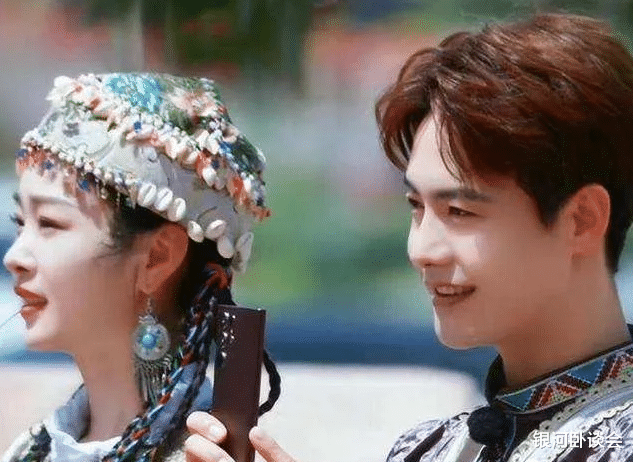 有一种整容叫宋轶恋爱,男友白敬亭没什么变化,她却像换了一个人