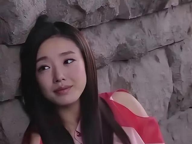 她被张艺谋力捧，却与富豪卷款61亿逃亡国外，永不回国现在如何